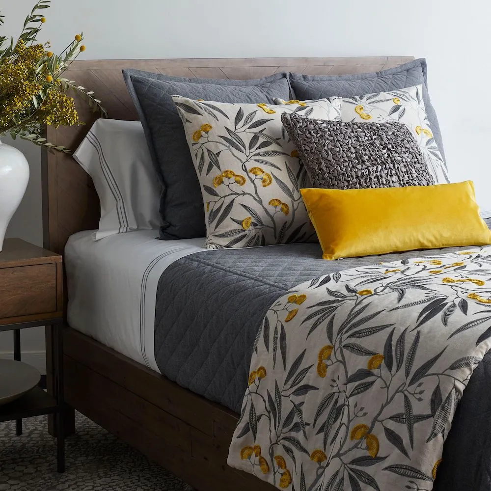 Alyssum Throw | The Met x Ann Gish Collection